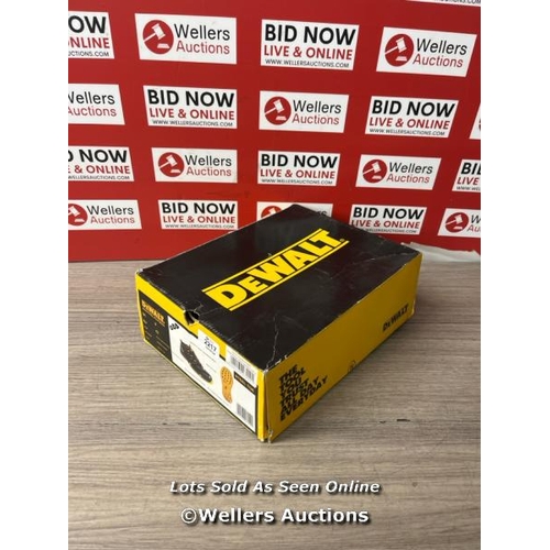 2217 - GENTS NEW DEWALT STEEL TOE TRAINERS UK SIZE 8 BOTH LEFT FEET / B30