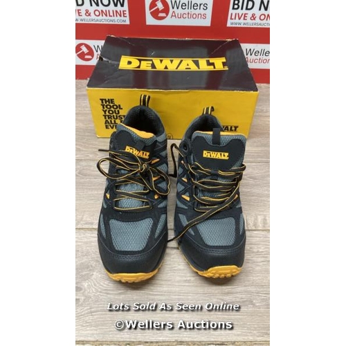 2218 - GENTS NEW DEWALT STEEL TOE TRAINERS UK SIZE 9 BOTH LEFT FEET / B30