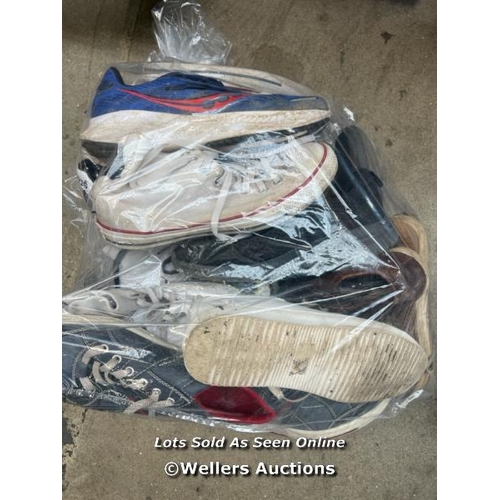 3007 - BAG OF TRAINER INCL. ALL STARS, NIKE AND ADIDAS