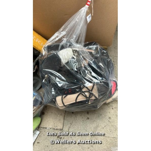 3017 - BAG OF LADIES SHOES