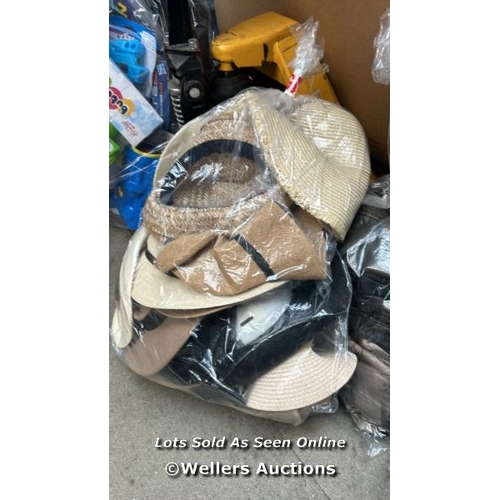 3035 - BAG OF HATS