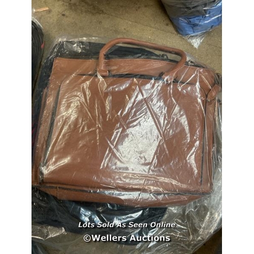 3045 - BAG OF LAPTOP BAGS