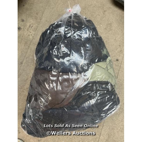 3071 - BAG OF COAT AND JACKETS