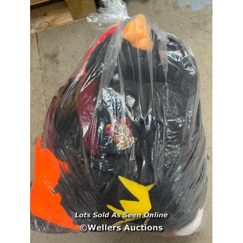 3074 - BAG OF COSTUMES