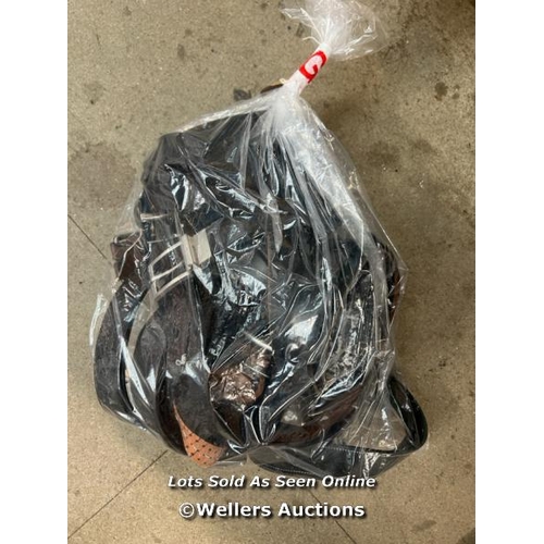 3123 - BAG OF X6 BELTS