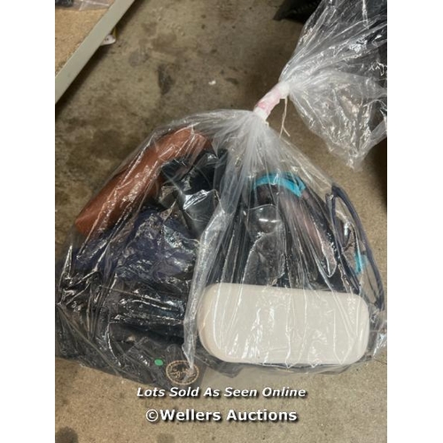 3160 - BAG OF PRESCRIPTION GLASSES INCL. CASES