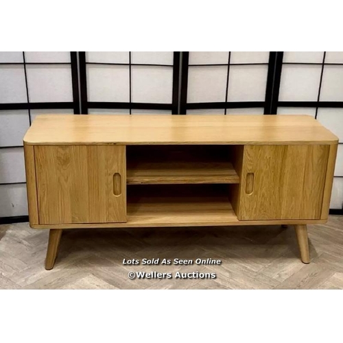 8009 - PEYTON OAK SIDEBOARD RRP �159.00 / CON2