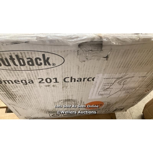 8111 - OUTBACK OMEGA 201 CHARCOAL BARBECUE RRP �169 / H105 X W53.8 X D133CM / CW