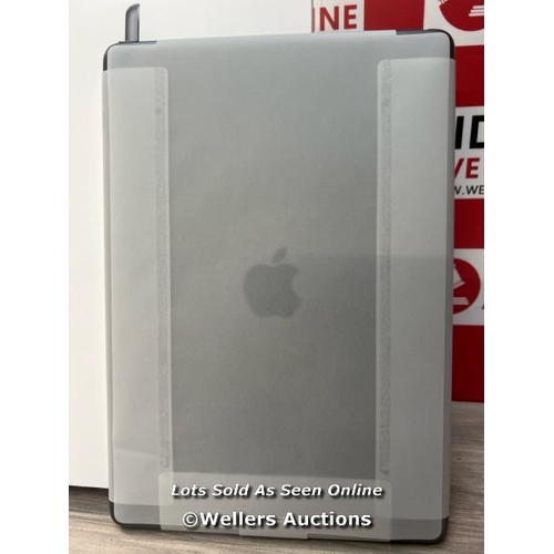 8517 - APPLE IPAD 9TH GEN / 10.2 INCH / WIFI / 64GB / SPACE GREY / MK2K3B/A / APPEARS NEW OPEN BOX / STILL ... 