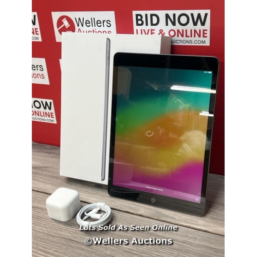 8519 - APPLE IPAD 9TH GEN / 10.2 INCH / WIFI / 64GB / SPACE GREY / MK2K3B/A / POWERS UP / ICLOUD UNLOCKED /... 