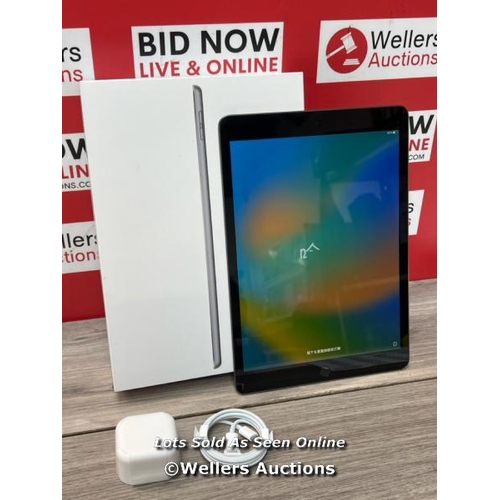 8522 - APPLE IPAD 9TH GEN / 10.2 INCH / WIFI / 64GB / SPACE GREY / MK2K3B/A / POWERS UP / ICLOUD UNLOCKED /... 