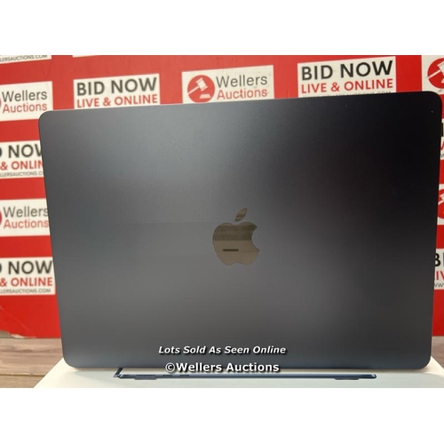 8526 - APPLE MACBOOK AIR 2022 / APPLE M2 CHIP / 8GB RAM / 256GB SSD / 13.6 INCH / MIDNIGHT / MLY33B/A / POW... 