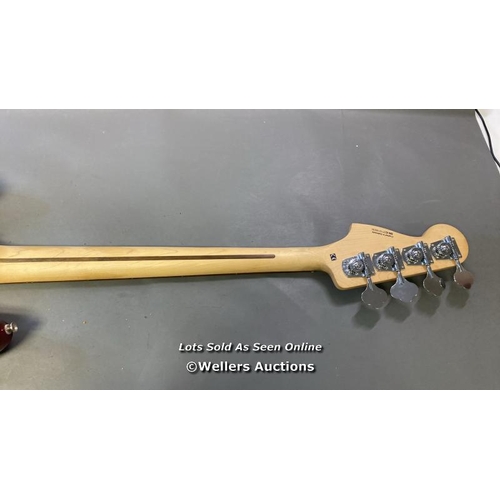 9505 - ACOUSTIC BASS GUITAR  SQUIER JAZZ-BASS IN CASE