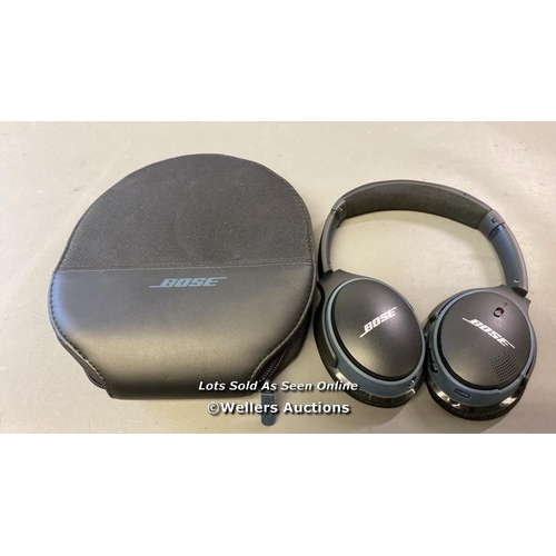 9523 - BOSE SOUNDLINK AROUND-EAR II IN CASE