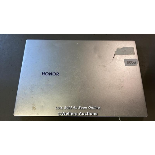 9895 - HONOR NBL-WAQ9HNR 250 GB HD AMD RYZER 5 3500 U@2.1 GHZ 8 GB RAM WIN