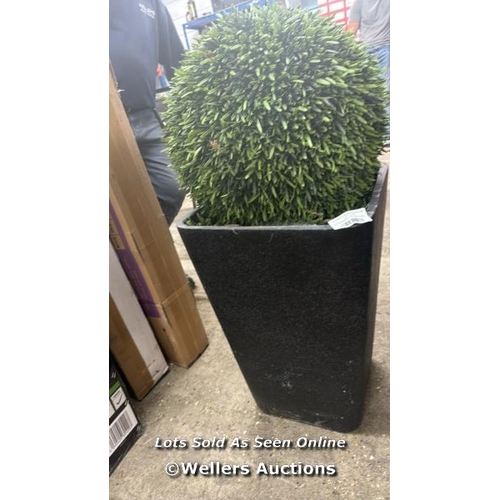 4046 - ROSEMARY TOPIARY BALL / SIGNS OF USE/ CRACKED  / W3