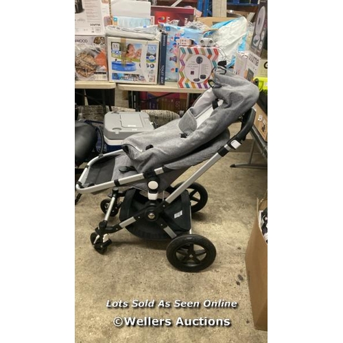 4067 - BUGABOO PUSHCHAIR SEAT AND CARRYCOT / MINIMAL SIGNS OF USE / P2