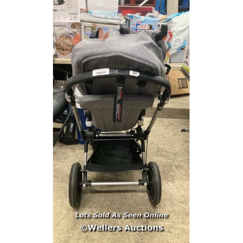 4067 - BUGABOO PUSHCHAIR SEAT AND CARRYCOT / MINIMAL SIGNS OF USE / P2