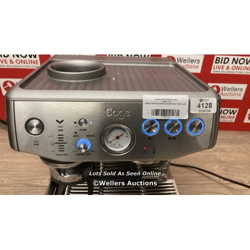 4128 - SAGE BARISTA EXPRESS BES875BSS PUMP COFFEE MACHINE / MINIMAL SIGNS OF USE/ POWERS UP / F29