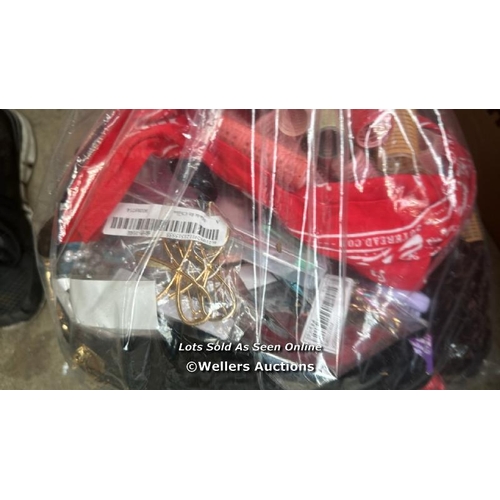 4540 - BAG OF PRE OWNED ACCESSORIES ITEMS