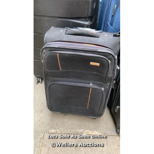 4587 - X2 SUIT CASE TRIPP