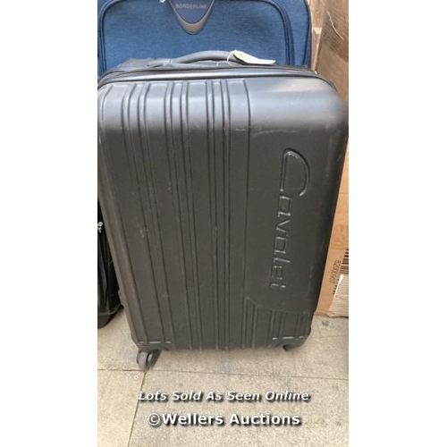 4587 - X2 SUIT CASE TRIPP