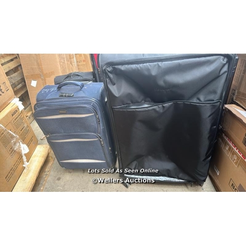 4592 - SUIT CASE IT LUGGAGE