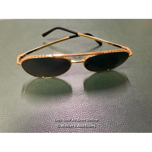 121 - LOUIS VUITTON SUNGLASSES WITHOUT CASE