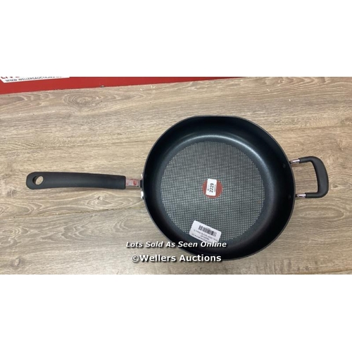 6030 - TEFAL DEEP SAUTE PAN / MINIMAL SIGNS OF USE / DENTED / A38