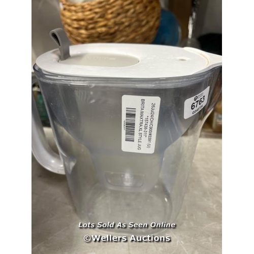 6031 - BRITA MAXTRA XL STYLE JUG / MINIMAL SIGNS OF USE / A38