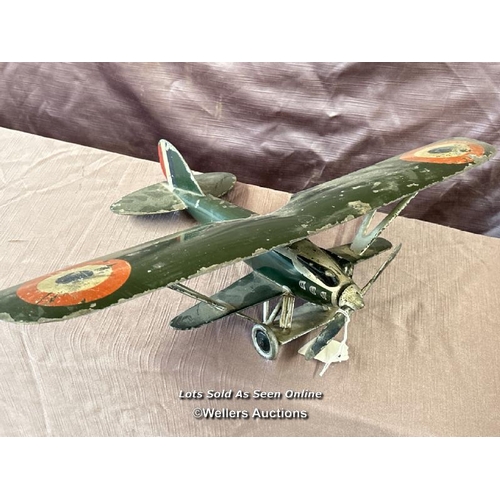 98 - 1:7 scale rough built metal model airplane - WWI French Nieuport-Delage  / All lots are located at T... 