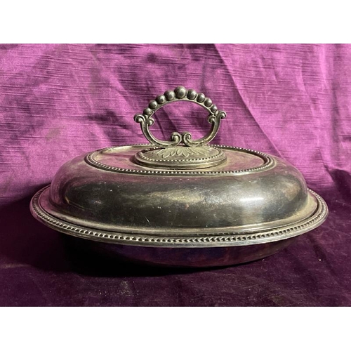 10 - Mappin & Webb silver plate serving dish  / All lots are located at The Barn, Hampstead Farm, Nr Henl... 