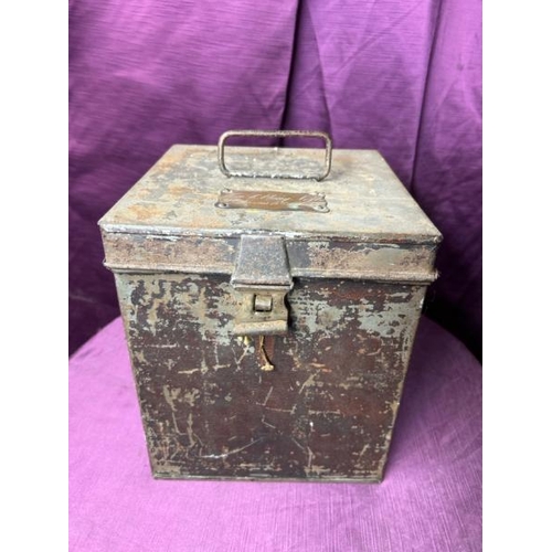 389 - A vintage metal trunk, Hon L.F. King Noel 9th Queens Royal Lancers, 26cm (h) x 23cm (w) x 23cm (d)  ... 