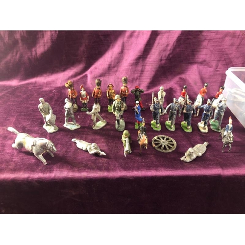 39 - Assorted soldier figures including lead, alastalin  / All lots are located at The Barn, Hampstead Fa... 