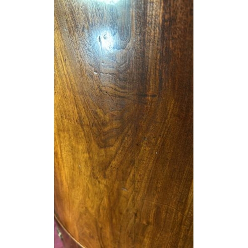 464 - A Geogian oak corner cupboard, 100cm (h) x 60cm (w) x 40cm (d), in need of restoration  / All lots a... 