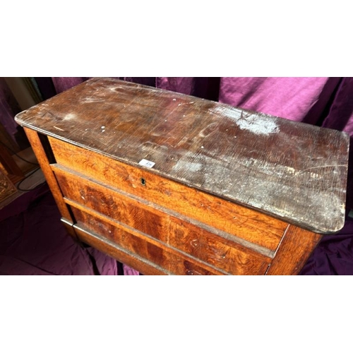 476 - An 18th century mahogany bachelors chest of three drawers, requires some restoration, 70cm (h) x 95c... 