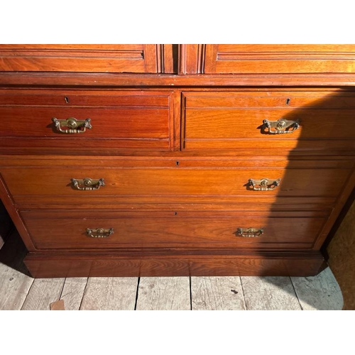 500 - A c.1900 century fine quality walnut linen press with four original slides, locks and brass fixtures... 