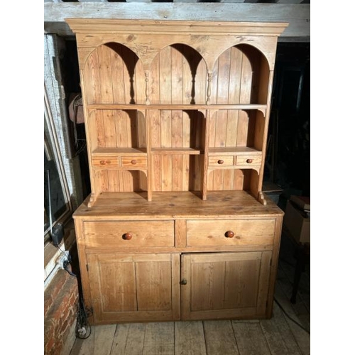 535 - Early 20th century pine Welsh dresser, 214cm (h) x 146cm (w) x 52cm (d)  / All lots are located at T... 