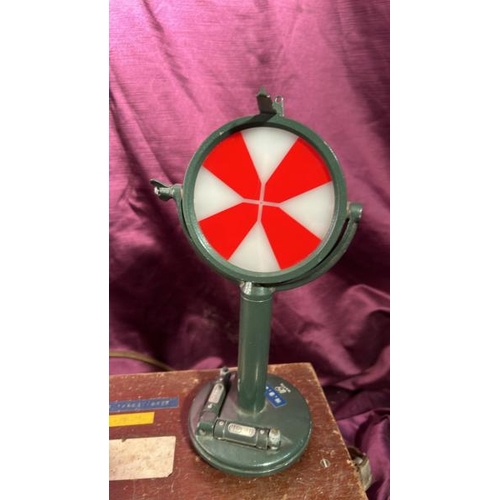 568 - A Watts target/base, case 20cm (h) x 40cm (w) x 20cm (d)  / All lots are located at The Barn, Hampst... 