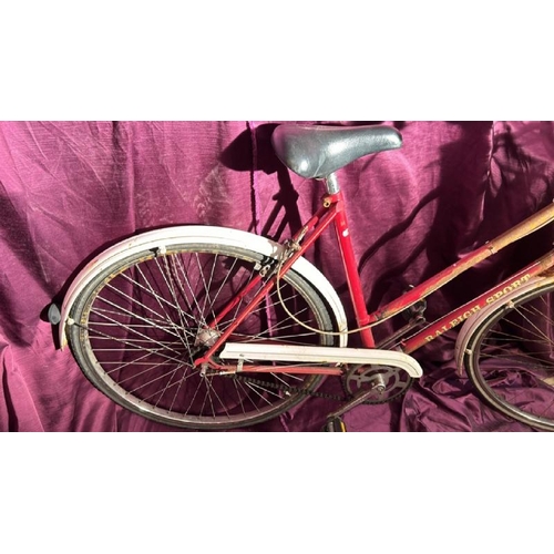 575 - A vintage Raleigh Sport bicycle  / All lots are located at The Barn, Hampstead Farm, Nr Henley on Th... 