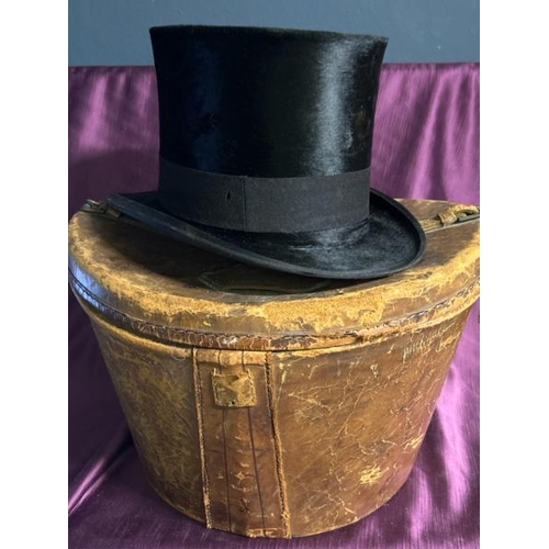 677 - A Scotts & Co top hat, 14cm high, inner measures 16.5cm (left to right) 20cm (front to back) with or... 