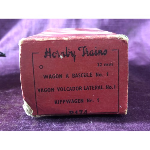 37 - Hornby Sir Robt. McAlpine & Sons wagon, with associated box  / All lots are located at The Barn, Ham... 