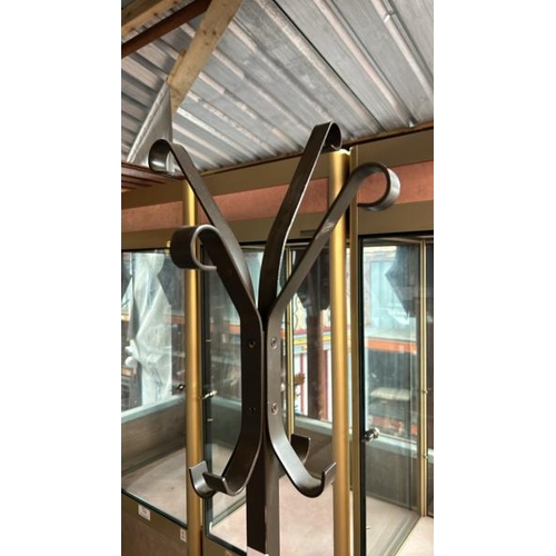 148 - Metal hat/coat stand, 192cm (h)  / All lots are located at Gower Reclamation, Unit 17b, Crofty Indus... 