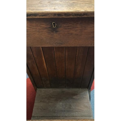 18 - A Kingfisher Ltd West Bromwich oak teachers desk, 100cm (h) x 61cm (w) x 86cm (d)  / All lots are lo... 