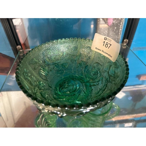 187 - Uranium glass bowl, 17cm (dia)  / All lots are located at Gower Reclamation, Unit 17b, Crofty Indust... 