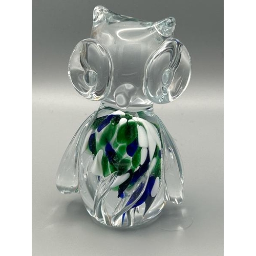 207 - Group of three glass murano style animal paperweights including an owl, frog and hippo, tallest 10cm... 