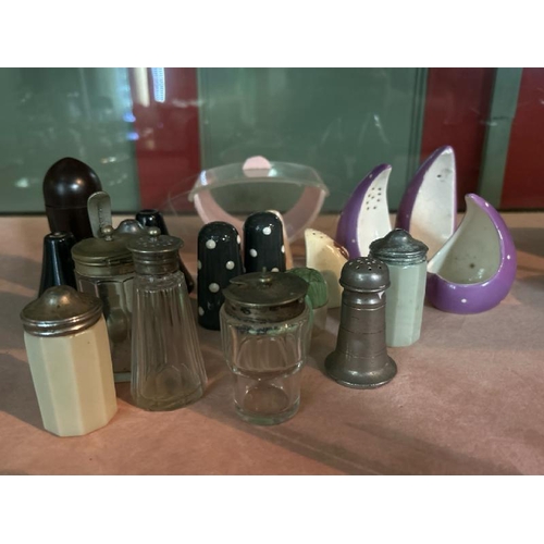 263 - A collection of various salt and pepper shakers, and a 1960's/70's plastic butter dish  / All lots a... 