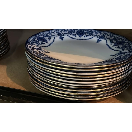 265 - A Whieldonware 'Byron' part dinner service, including serving dishes, gravy boats and plates, approx... 