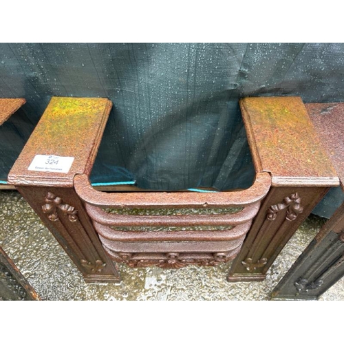 324 - Cast iron hob grate, 46cm (h) x 51cm (w) x 25cm (d)  / All lots are located at Gower Reclamation, Un... 