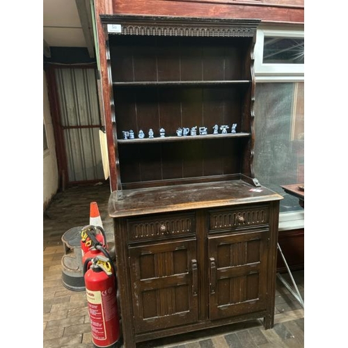 343 - Small oak dresser, 172cm (h) x 92cm (w) x 41cm (d)  / All lots are located at Gower Reclamation, Uni... 